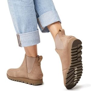 - Sorel leather waterproof boots